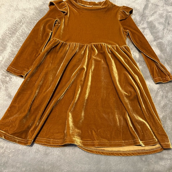 SHEIN Other - SHEIN Gold Velvet Kids Dress with Ruffled Shoulders